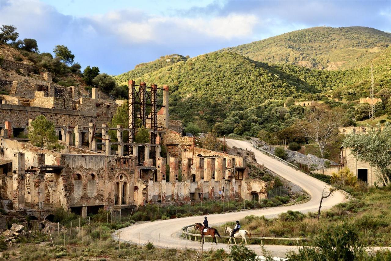Appartamento In Casa Con Cortili Ad Arbus - Sardegna المظهر الخارجي الصورة