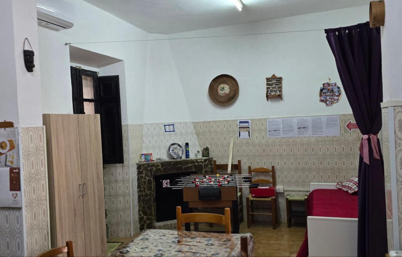 Appartamento In Casa Con Cortili Ad Arbus - Sardegna المظهر الخارجي الصورة